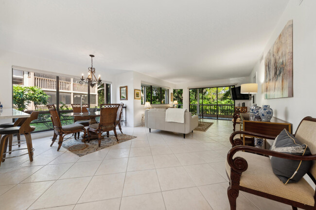 611 Brackenwood Cove in Palm Beach Gardens, FL - Building Photo - Building Photo