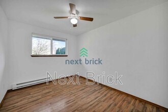 9320 1st Ave SE in Everett, WA - Building Photo - Building Photo