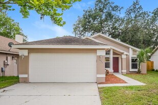 1092 Manigan Ave in Oviedo, FL - Building Photo