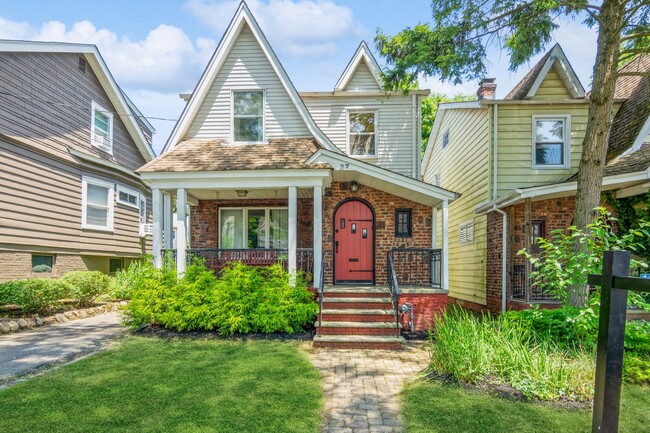 property at 27 Oakdale Ave