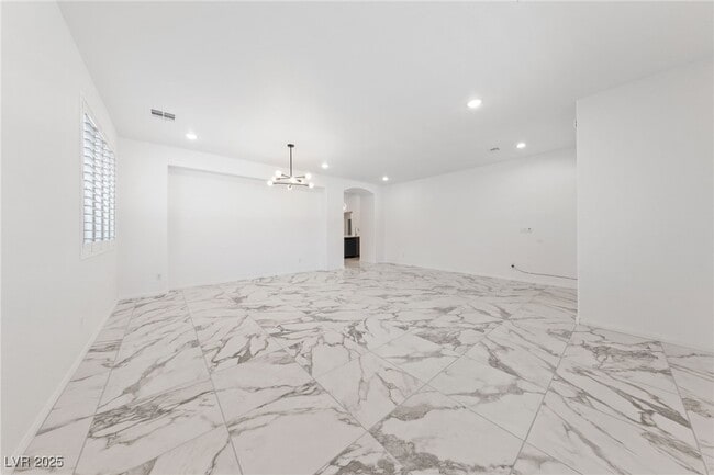 10913 Mt Royal Ave in Las Vegas, NV - Building Photo - Building Photo