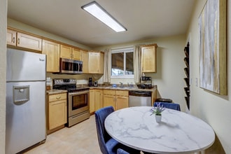 7777 Umatilla St, Unit A in Denver, CO - Foto de edificio - Building Photo