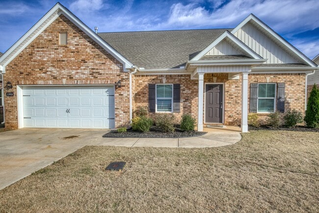 13918 Brooks Dr in Athens, AL - Building Photo - Building Photo