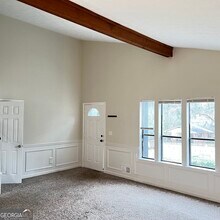 9028 Raven Dr in Jonesboro, GA - Building Photo - Building Photo