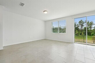 16321 Bird of Paradise Ave in Clermont, FL - Building Photo - Building Photo