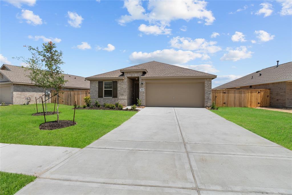 4607 Sterling Pr Trl in Baytown, TX - Building Photo