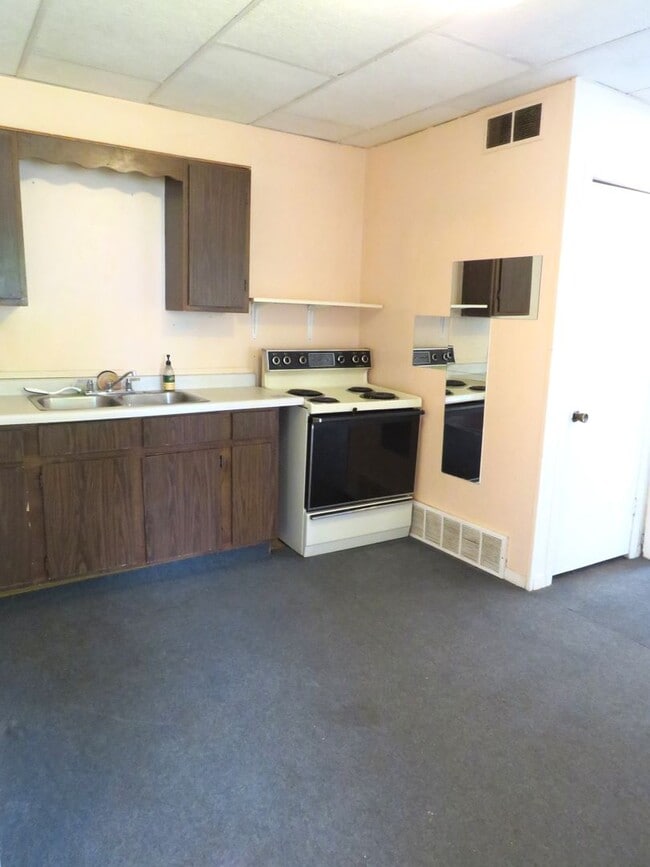 2123 4th St in Eau Claire, WI - Foto de edificio - Building Photo