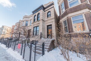 907 W Addison St, Unit 1 in Chicago, IL - Building Photo