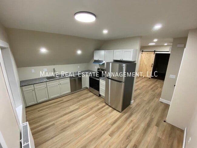 property at 46 Main Rd S