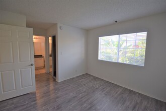 Atrium Apartments in North Hollywood, CA - Building Photo - Building Photo