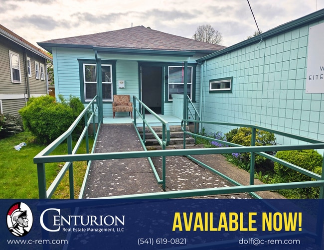 property at 930 SW Elm St
