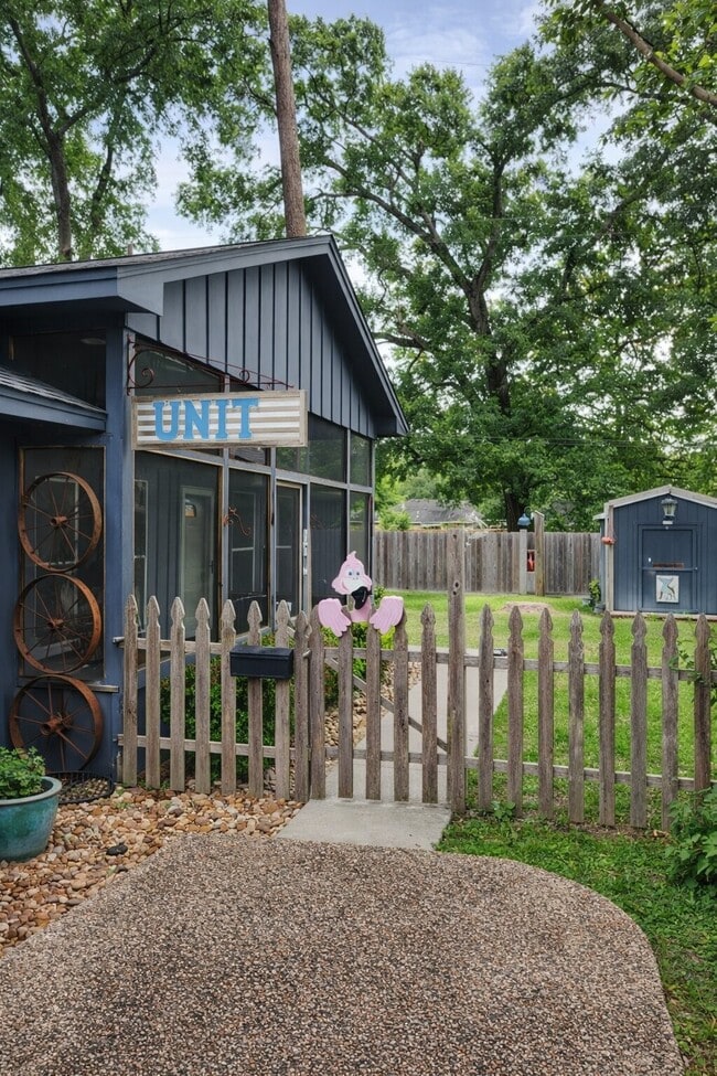 property at 1604 Hailey St