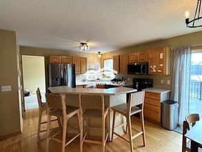 2719 Autumn Woods Dr in Chaska, MN - Building Photo - Building Photo