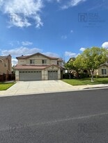 16285 Vía Ultimo in Moreno Valley, CA - Building Photo