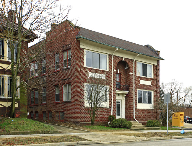 3186 Euclid Heights Blvd in Cleveland, OH - Building Photo - Building Photo