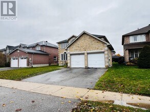 45 Kraus Rd in Barrie, ON - Building Photo - Building Photo