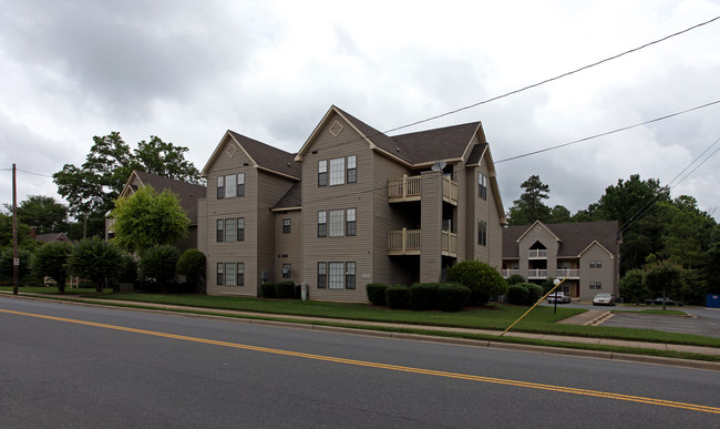 Morcom Apartments in Charlotte, NC - Foto de edificio - Building Photo