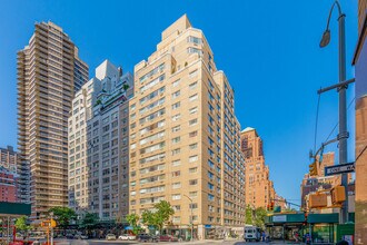 Beekman Townhouse in New York, NY - Foto de edificio - Building Photo