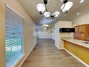 1745 W McGlinchey St in Meridian, ID - Foto de edificio - Building Photo