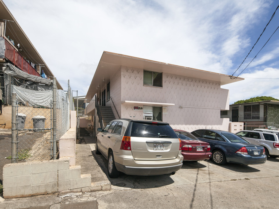 94-127 Pupupuhi St in Waipahu, HI - Building Photo