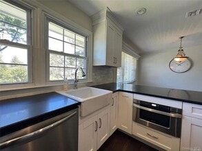 1 Cliftwood Dr in Halesite, NY - Building Photo - Building Photo