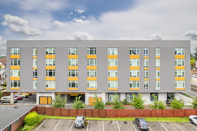 105 Burnside Apartments in Portland, OR - Foto de edificio - Building Photo