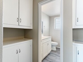 1050 Gaviota Ave in Long Beach, CA - Building Photo - Building Photo