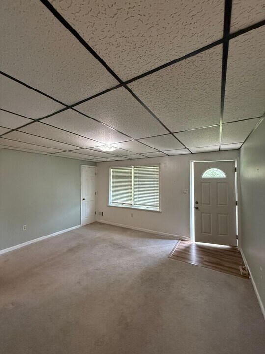 910 Adelina Rd in Prince Frederick, MD - Building Photo
