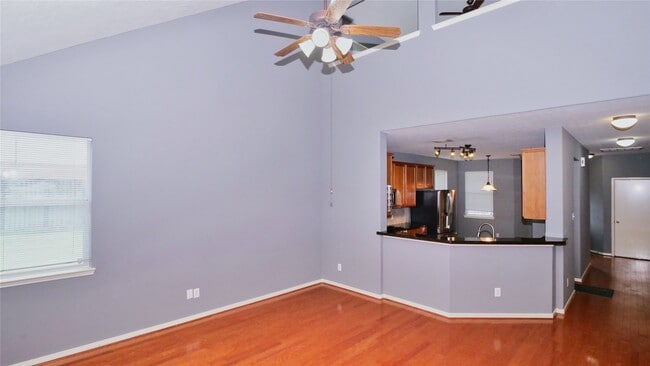 2931 Meadowglen Cove