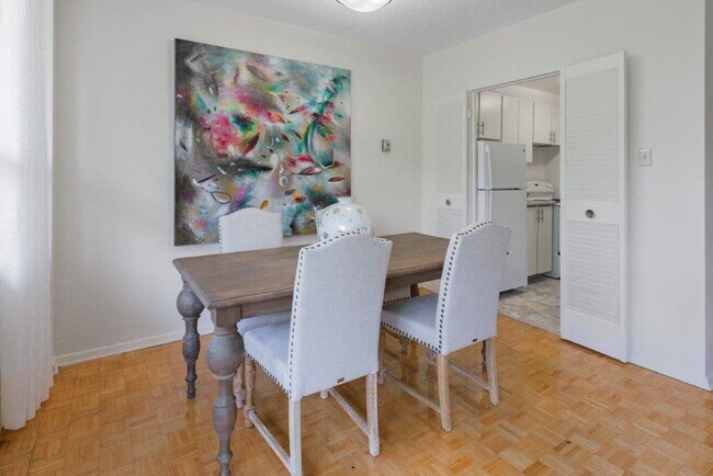 The Faircrest in Ottawa, ON - Building Photo - Building Photo