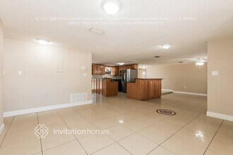 11811 Roselawn Ave, Unit 07204 in Seffner, FL - Foto de edificio - Building Photo