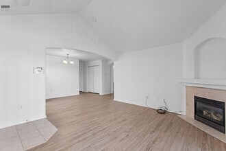 4655 Hahns Peak Dr in Loveland, CO - Building Photo - Building Photo