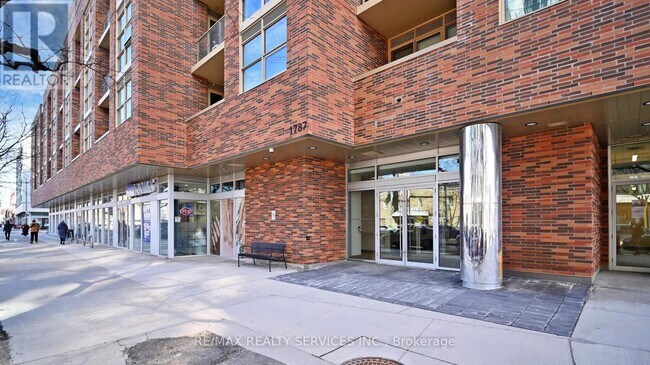 102-1787 ST CLAIR Ave in Toronto, ON - Building Photo - Building Photo