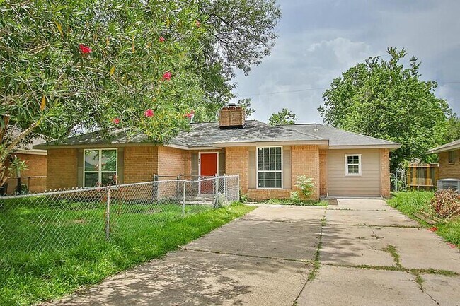 803 Knob Hollow St in Channelview, TX - Building Photo - Building Photo