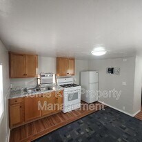 677 W 100 N in Hurricane, UT - Building Photo