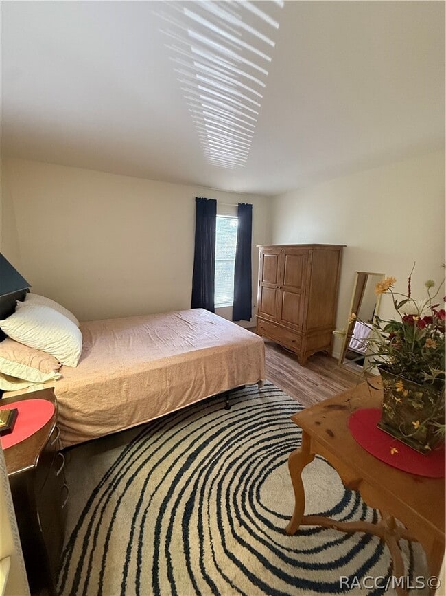 property at 955 SE Mayo Dr