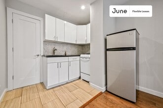 534 E 14th St in New York, NY - Building Photo - Building Photo