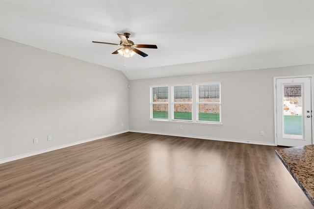 222 Red Oak Dr in Rockwall, TX - Foto de edificio - Building Photo