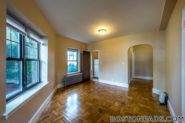 property at 2 Elmwood Ave