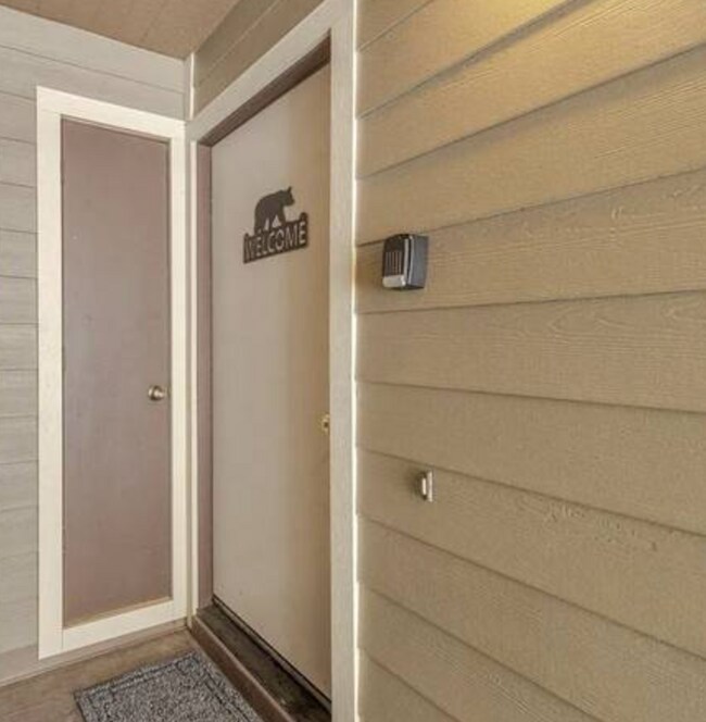 3115 N Lake Blvd in Tahoe City, CA - Building Photo - Building Photo