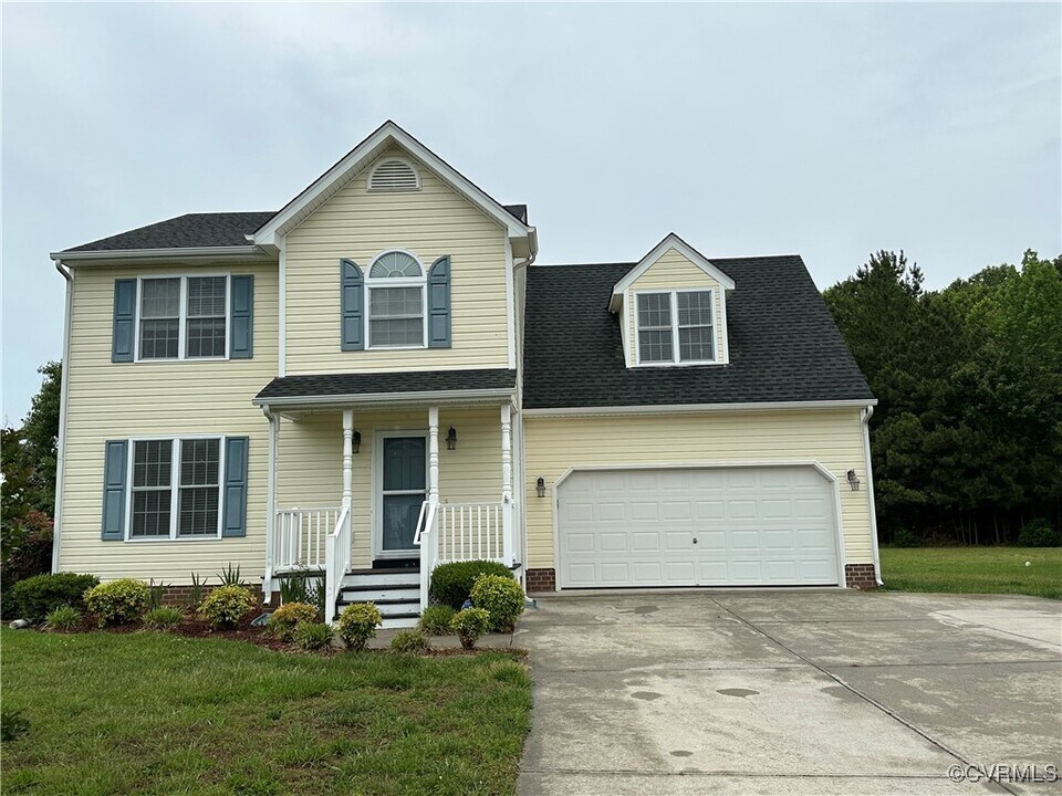 2905 Meadowview Blvd in Hopewell, VA - Building Photo