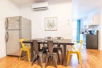 415 W 37th St in New York, NY - Building Photo - Building Photo