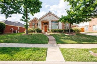 1220 Apache Lake Dr in Carrollton, TX - Building Photo - Building Photo