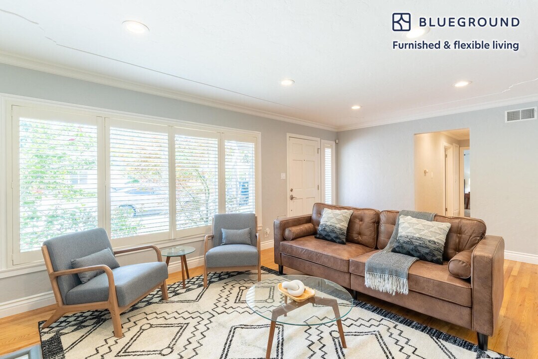 1058 Lovoi Way in San Jose, CA - Building Photo