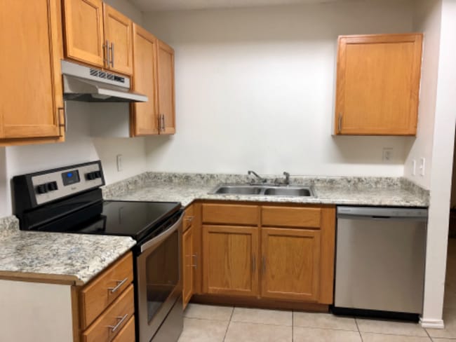 6822 Cypress Mist Dr in Converse, TX - Foto de edificio - Building Photo