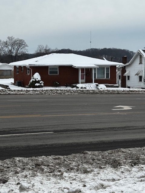 606 Division St in Parkersburg, WV - Foto de edificio