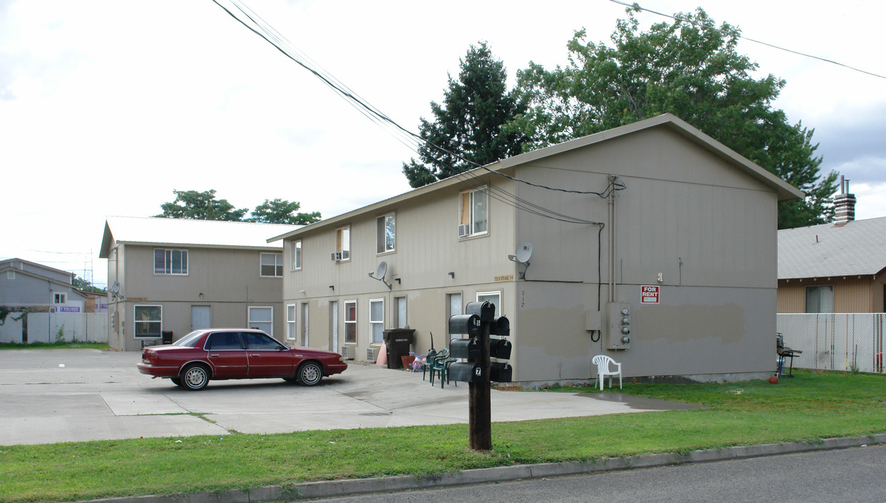 712 N 15th Ave in Yakima, WA - Building Photo