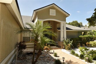 816 Sandringham Ln in Lutz, FL - Building Photo - Building Photo
