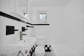 12 Hillside Ave in Rockaway, NJ - Building Photo - Building Photo