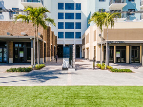 The Rise at Plantation Walk in Plantation, FL - Foto de edificio - Building Photo